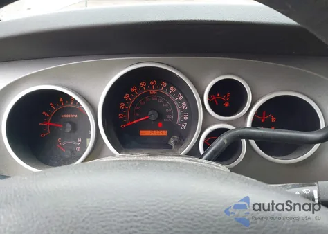 2011 Toyota Tundra Grade 4.6L V8 z USA, uszkodzony, nr VIN 5TFUM5F16BX026387